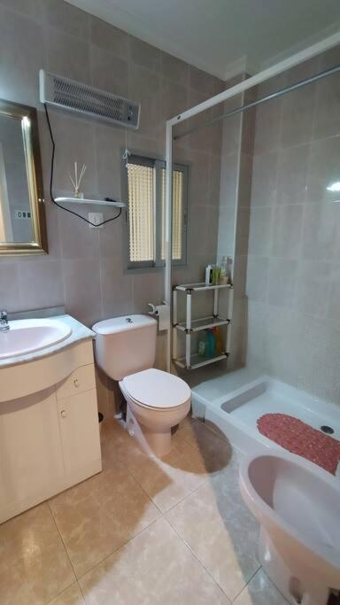 Charming Three Bedroom Apartment In Alcoi Luaran gambar