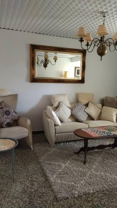 Charming Three Bedroom Apartment In Alcoi Luaran gambar