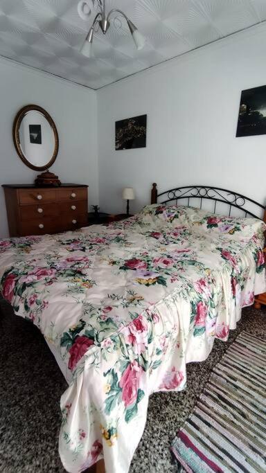 Charming Three Bedroom Apartment In Alcoi Luaran gambar